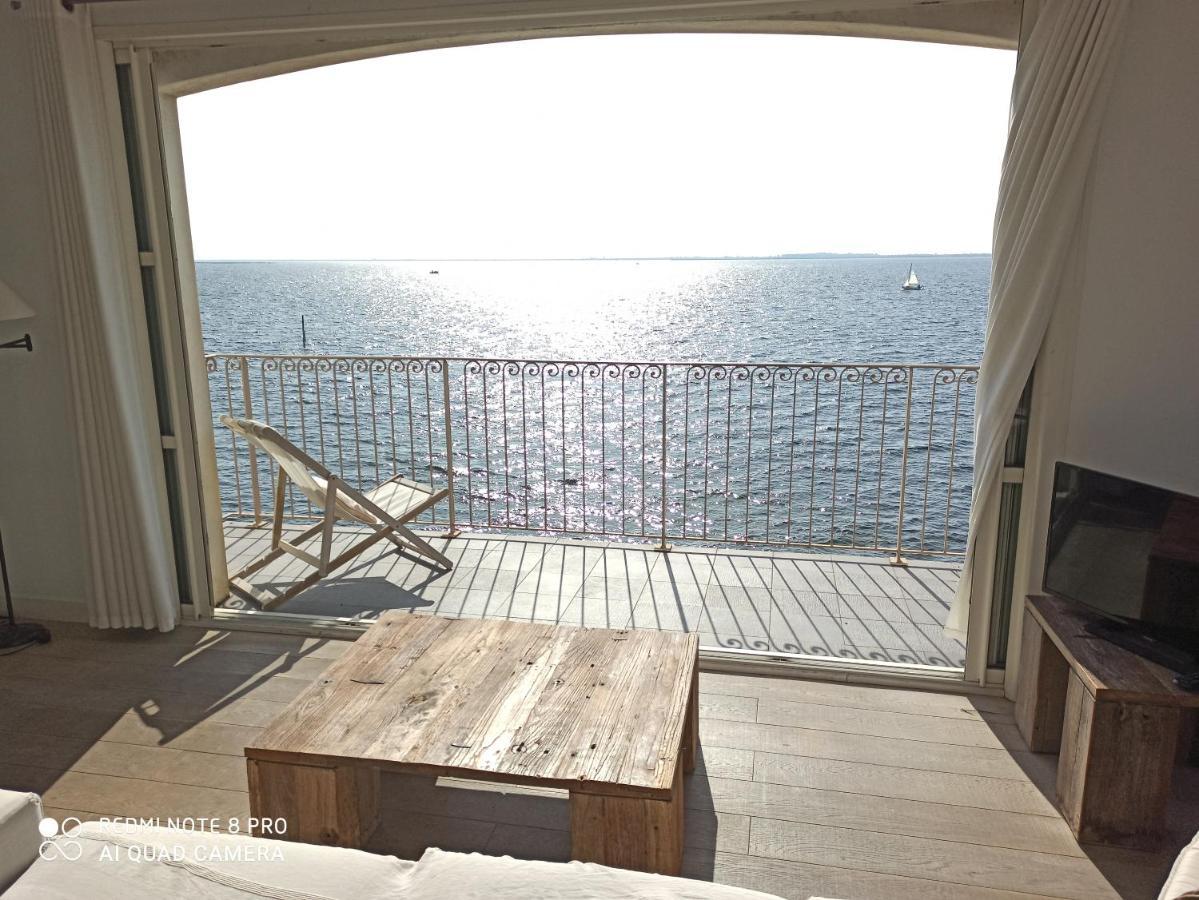 Ferienwohnung Port rive gauche Oyat Marseillan  Exterior foto